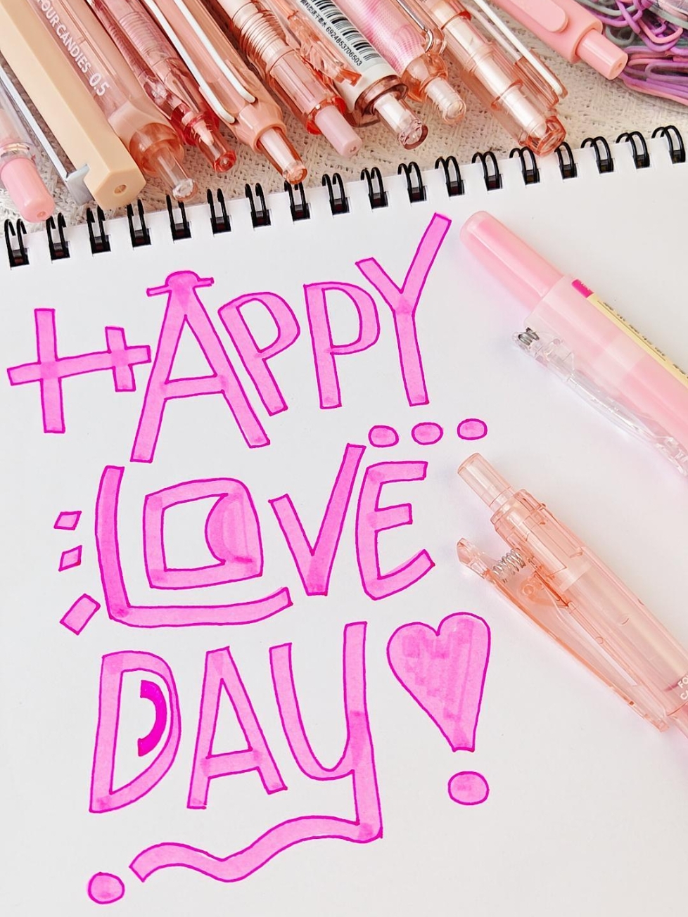 Happy Valentine's Day❤️❤️❤️#foru #fourcandies #pen #bestpen #inkpen #stationery #schoolsupplies #tiktokshop #shopvideocarnival #pinkpen #Love #freshstartessentials #tiktokshopjumpstartsale #tiktokshoploveatfirstfind 