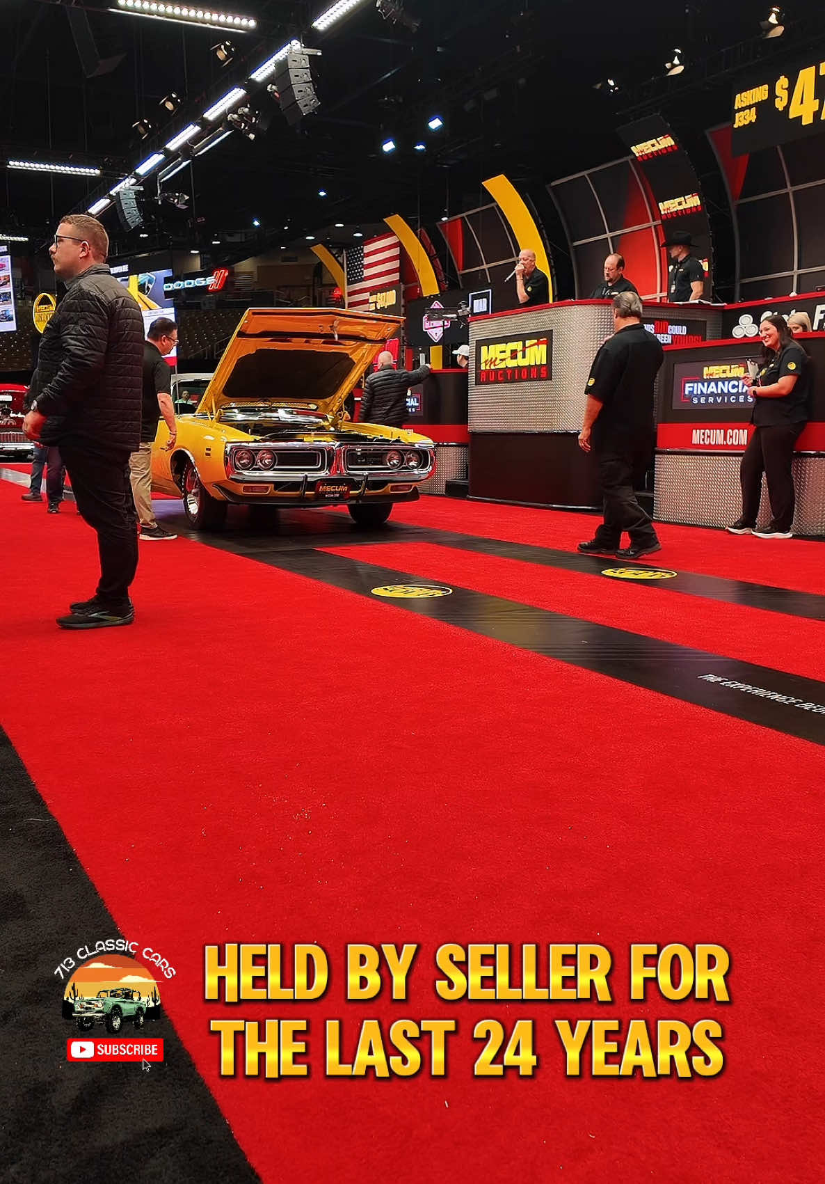 1971 Dodge Charger Super Bee. #mecumauctions #reels #viralreels #classiccarauction #dodgechargersuperbee #dodgecharger 