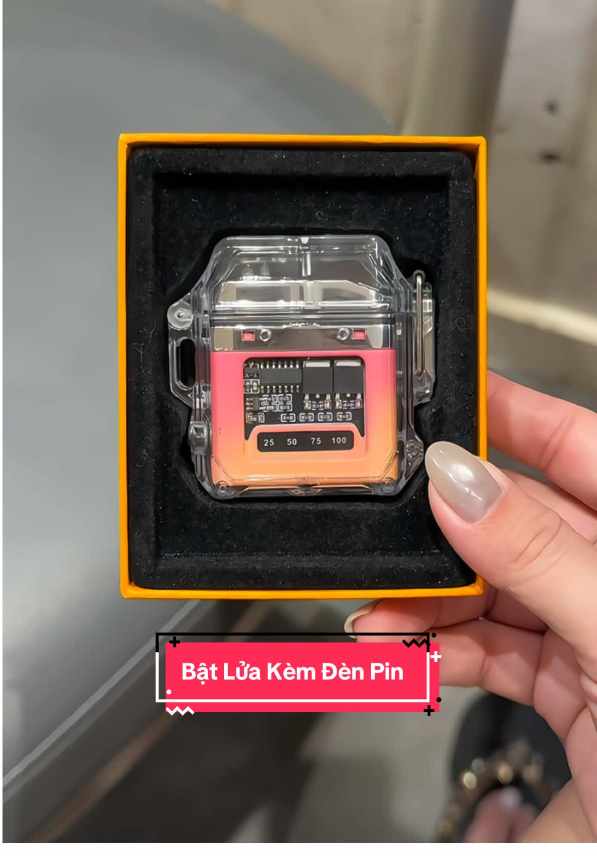 Bật Lửa Kèm Đèn Pin #batluaplasma #denpin #batluadocla #batluaplasmacodenled #batluaplasma2in1 #byntchuyengiadung 
