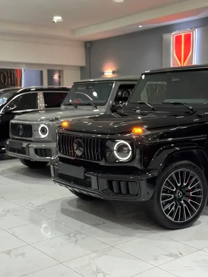 حصريًّا G63 الوجْه الأخير موديل 2025 باللّونين الأسود و الإسمنتي 🖤🩶 MERCEDES BENZ G-CLASS63 AMG  النوع مرسيدس  الصنف جي كلاس  الموديل 2025  العداد صفاااار  المكان طرابلس 🇱🇾  هاتف 0928936060 لعرض سيارتك ع صفحتنا يرجى مراسلتنا عبر بريد الصفحه📩 #explore  #الشعب_الصيني_ماله_حل😂😂  #mercedes  ..... .....