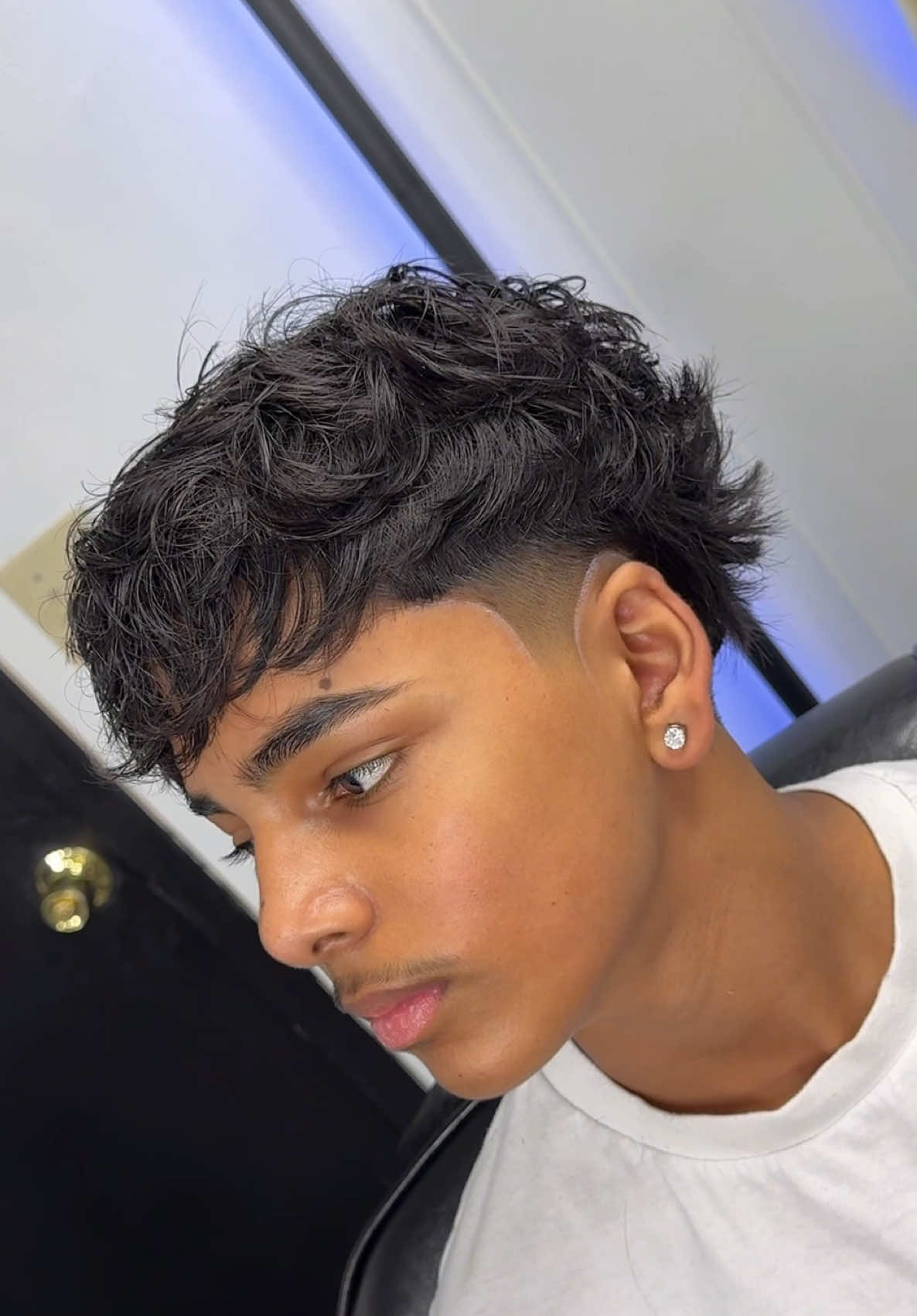 Who wants to be bros valentines date? 😮‍💨 📍EVERETT - SEATTLE WA, 🔗click the link in my bio to book with me! Bros dad drove him 45 min to get this haircut ✂️ decided to go with a blowout lowtaper fade, left some length for a Texture fringe hairtyle🤌🏽 “What’s his @ ??”  Ladies your welcome @Itzahan  #everettbarber #seattlebarber #bellinghambarber #tacomabarber #lowtaperfade #transformation #blowouttaper #texture #fringe #foryoupage #fyp #haircut #menshair #mensgrooming #barbertransformation