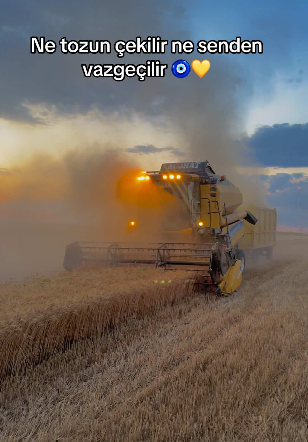 #özelgroup #newholland #demirtaşpatoz #biçerdöver #buğday 