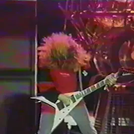 Megadeth — Holy Wars (live 1995) How did Dave's head not roll right at the concert?😄 #davemustaine #davidellefson #martyfriedman #nickmenza #megadeth #90s 