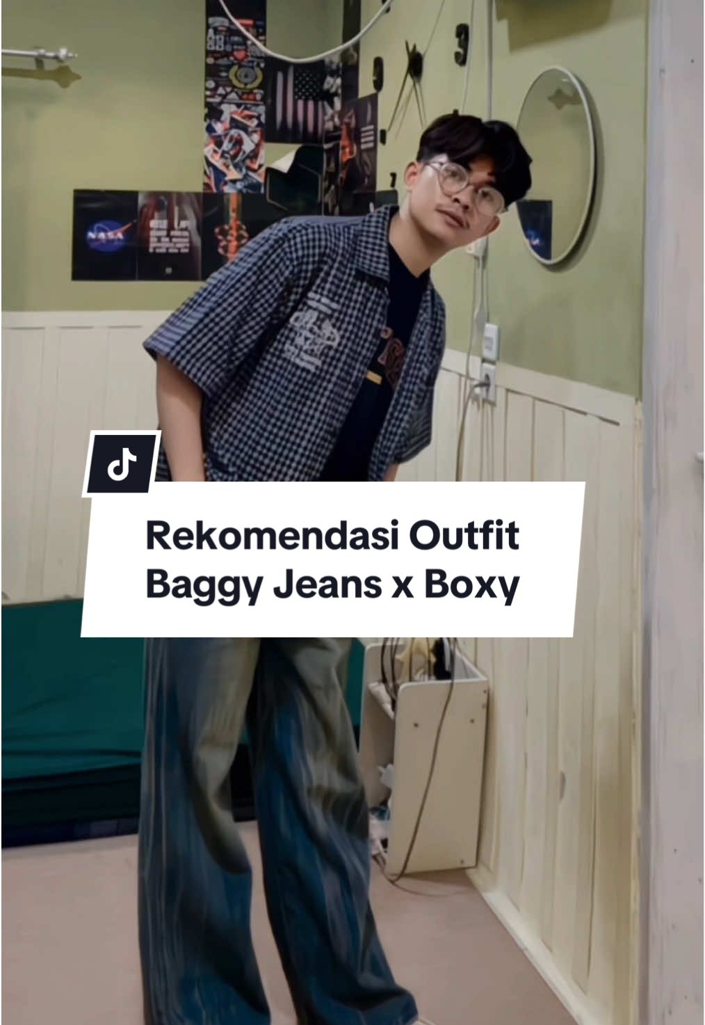 Baggy jeans nya keren bgt dipake nongkii!!! #rekomendasioutfit #outfit #racuntiktok #baggy #xyzbca 