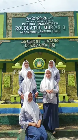 📢 PPDB SMP & SMA RAUDLATUL QUR'AN 3 PUTRI SEKAMPUNG  2025/2026 TELAH DIBUKA! 🌟 Mari bergabung bersama kami untuk meraih mimpi dan menjadi bintang! ✨ Sekolah unggulan berbasis pondok pesantren dengan program dan kegiatan menarik: 📚 Program Unggulan: Tahfidz Al-Qur'an  🎓 Bimbingan Belajar lengkap dari Biologi, Fisika, hingga Ekonomi & Teknologi Informatika  🎨 Ekstrakurikuler seru seperti Hadroh, Olimpiade, Drumband, Kaligrafi, Tilawah , Menjahit dan Pramuka. 🔖 Daftar sekarang dan jadilah bagian dari generasi Qur'ani yang cerdas dan berprestasi! 📍 Lokasi: Jl. Raya Dusun 1 Bulu Payung, Sumbergede, Kec. Sekampung.  📞 Contact Person: Ust. Afkar alfadhili : +62 857-0946-1153 Ust. Alwi Dwi Syahputra : +62 877-2630-8327 Kunjungi website pendaftaran: psb.pprq.sch.id #PPDB2025 #Raihlahmimpimu_dan jadilahbintang #Islamicboardingschool @pprqmetro  @pprqtamaddun_official  @pprq4_official  @official_pprq3  @pprq_2 https://www.instagram.com/p/DFXiFDsv22V/?igsh=ZGFsbmZwN3hvaXFr
