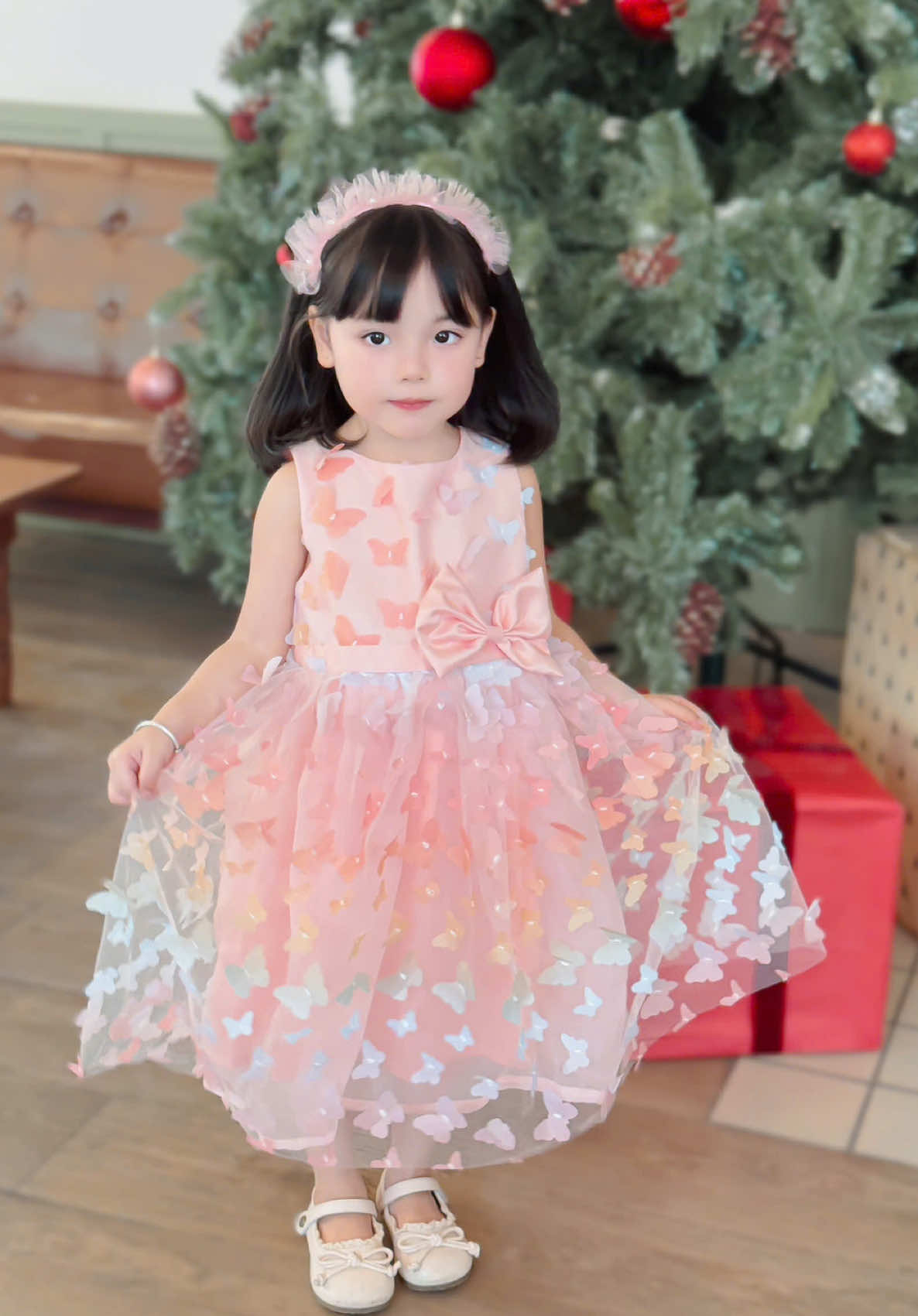 Váy bướm hoạ tiết 3D#vaycongchua #vayxinh 
