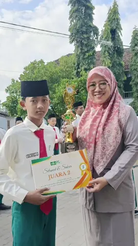 Mendapatkan prestasi terbaik, bersama ustadz/ustadzah terbaik, dari Lembaga Pendidikan Terbaik, untuk calon Generasi masa depan terbaik..... #smpunggulanrodamagetan #CapCut 