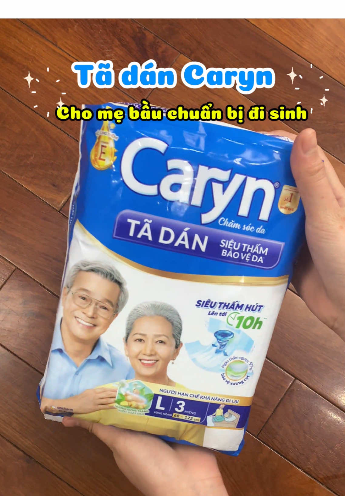 Em bỉm k thể thiếu cho mẹ bầu sau sinh. Ngày đầu phải dùng tã bỉm của người già Caryn này đó, vì ngày đầu sản dịch ra nhiều với để bác sĩ kiểm tra cũng tiện #memiuchiuchiu #mevabe #caryn #mebaudisinh #kinhnghiemdisinh 