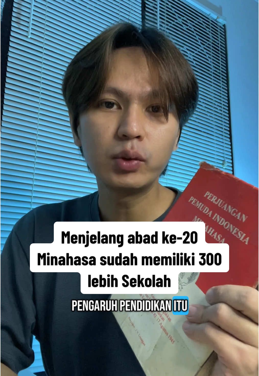 Menjelang abad ke 20, di Minahasa sudah memiliki lebih dari 300 sekolah.. tidak heran zaman dulu orang Minahasa itu disebut guru bangsa karena banyak melahirkan guru atau pengajar 🤔 📖 Perjuangan pemuda Indonesia Minahasa - J. V. Lisangan #buku #bacabuku #tondano #minahasa #minahasapride 