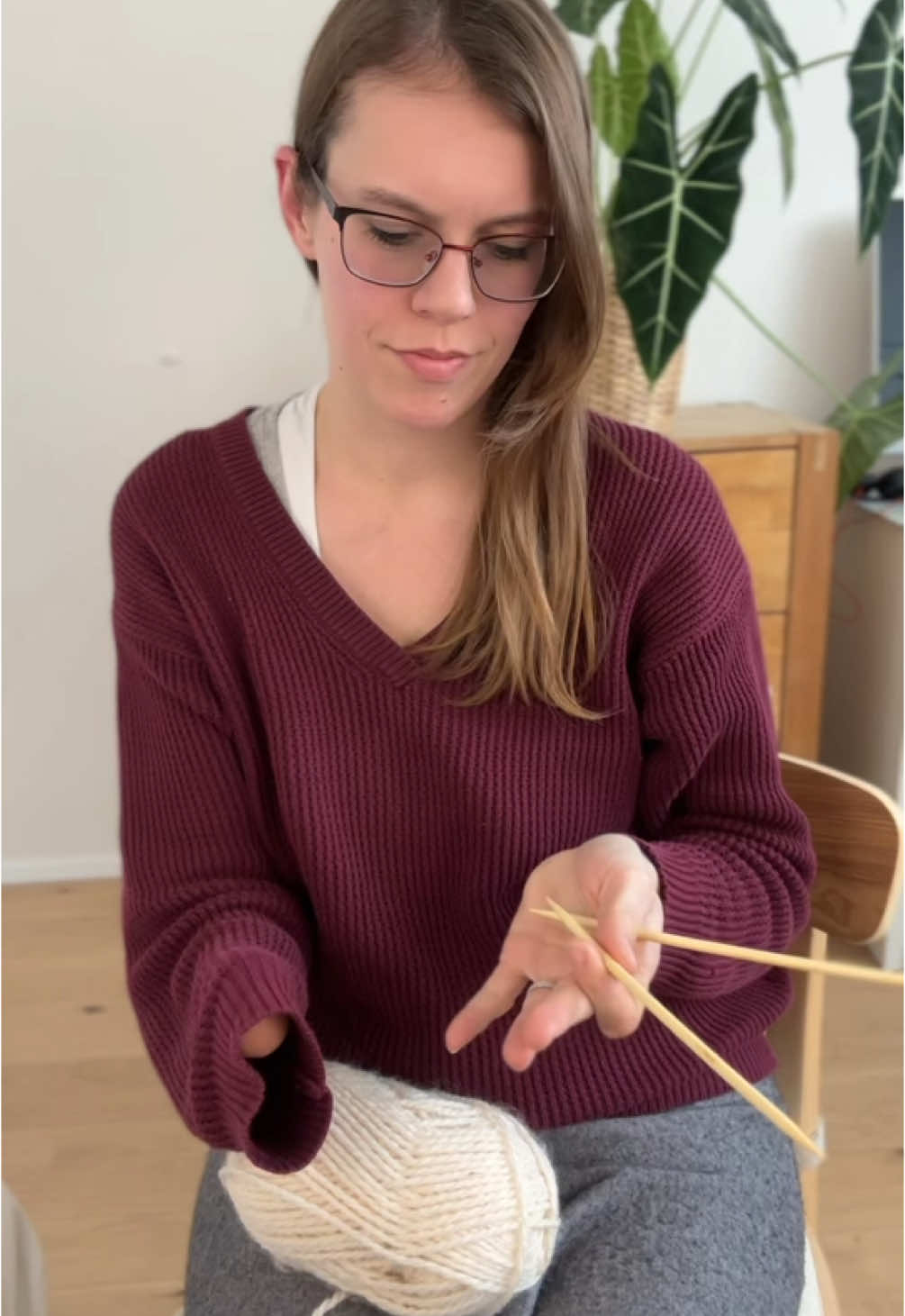 Knitting with ONE HAND? Bet you didn’t see this coming! 🧶🦾 Don’t ever let anyone tell you, you can’t do something. #disability #disabled #ableism #limbloss #limbdifference #knitting #DIY #doityourself #dontgiveup #tenfingersareoverrated 