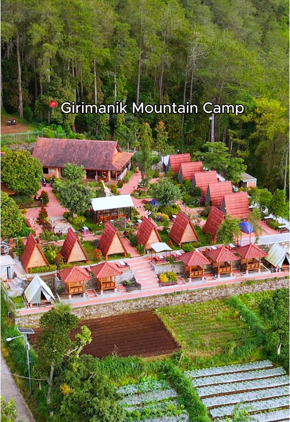 Satu-satunya GLAMPING di Wonogiri… Kalian wajib coba ya… 📍 @girimanik mountain camp  #wonogiri #wonogiri24jam #girimanikmountaincamp #girimanik #lawu #glamping #slogohimo #fypage 