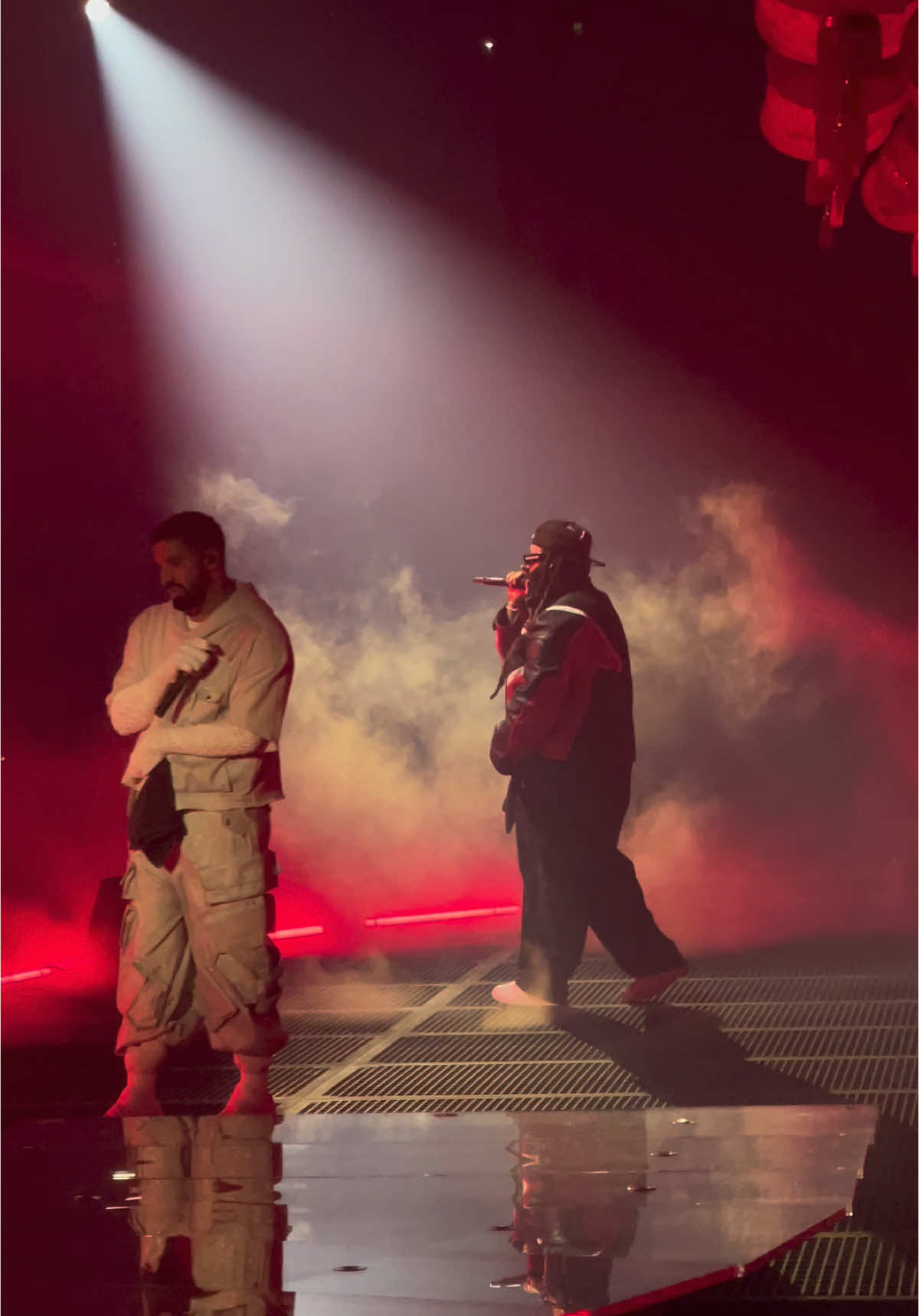 unreal. #drake #partynextdoor #pnd #melbourne #fyp #anitamaxwynn #australia #blowthisup #foryoupage 