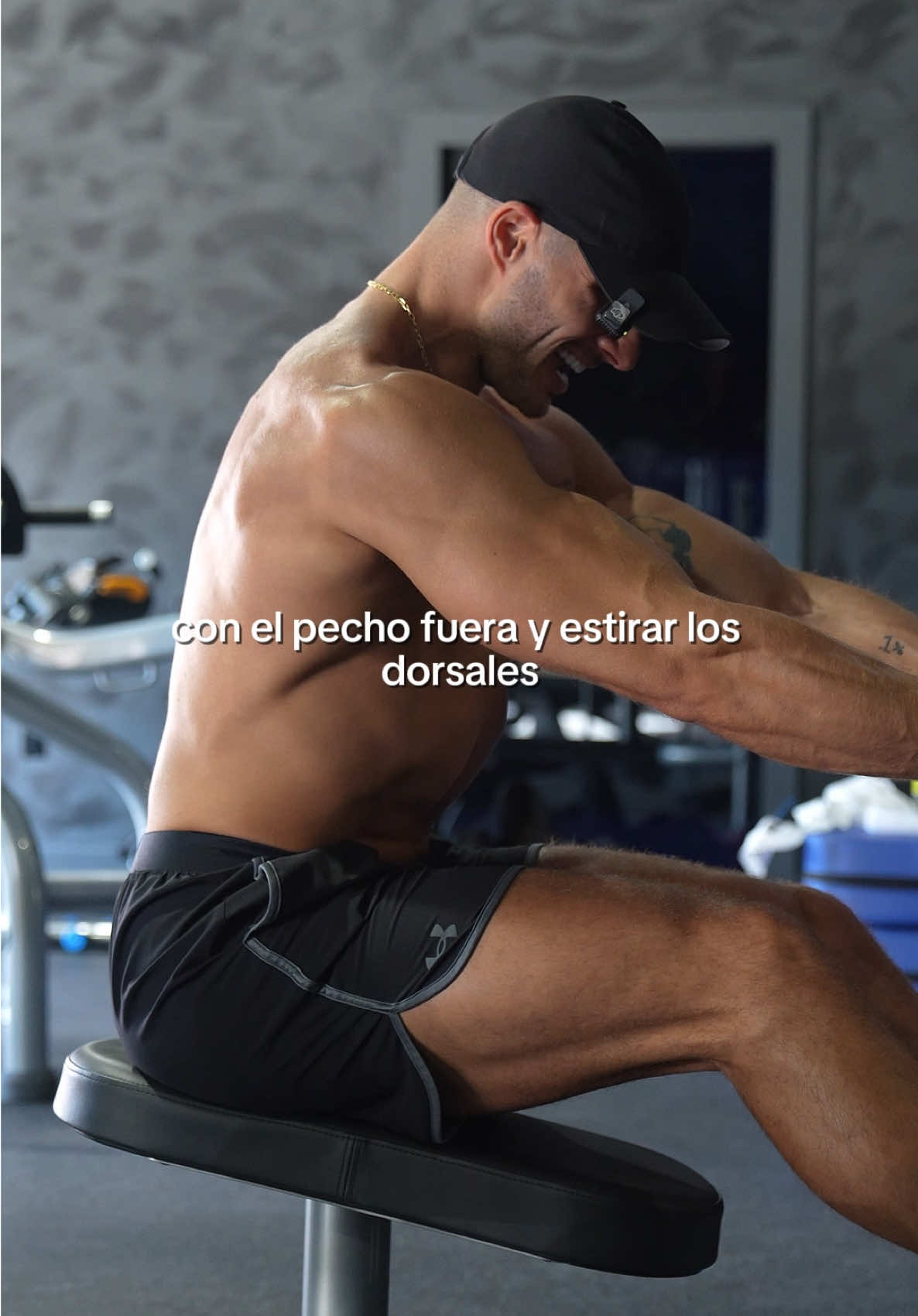🗣️Presta ATENCIÓN, así se hace el REMO sentado con máquina‼️