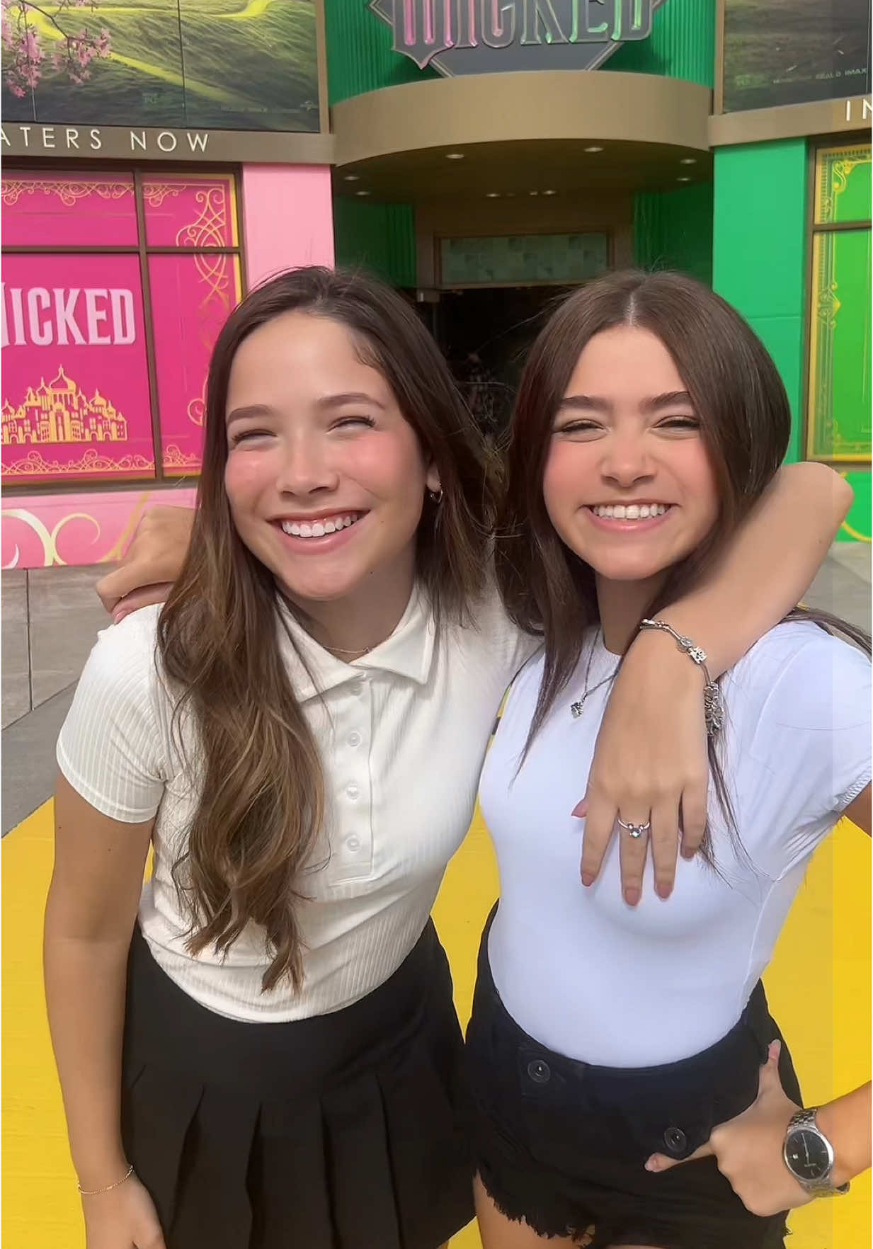 💚🩷 @Clara Galinari @Universal Pictures Brasil 