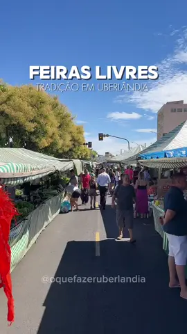 As feiras livres são realizadas semanalmente em todas as regiões de Uberlândia. São mais de 60 feiras (diurnas e noturnas) em vários bairros da cidade. A lista completa está no site da @prefeituradeuberlandia  De qual bairro você mais gosta de ir na feira livre?  #uberlandia #feiralivre #feira #pastel #caldodecana
