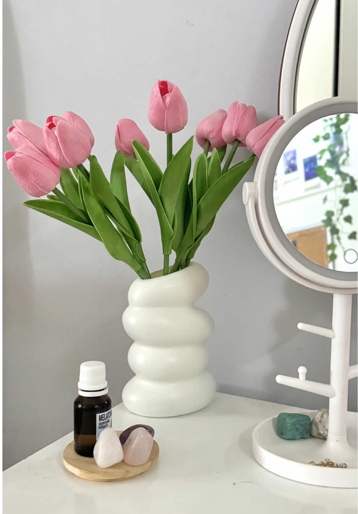 eu tô apaixonadaaaa! 🥹🌷🫶🏻✨ id tulipas: 27264295 id vaso: 30153975 🔍 Pesquise YWFM5 para comprar minhas escolhas tendências na SHEIN!🔥 #SHEINappliances #saveinstyle #loveshein #SHEINhome #SHEINforAll #SHEIN #ad  @SHEIN Brasil @SHEIN 