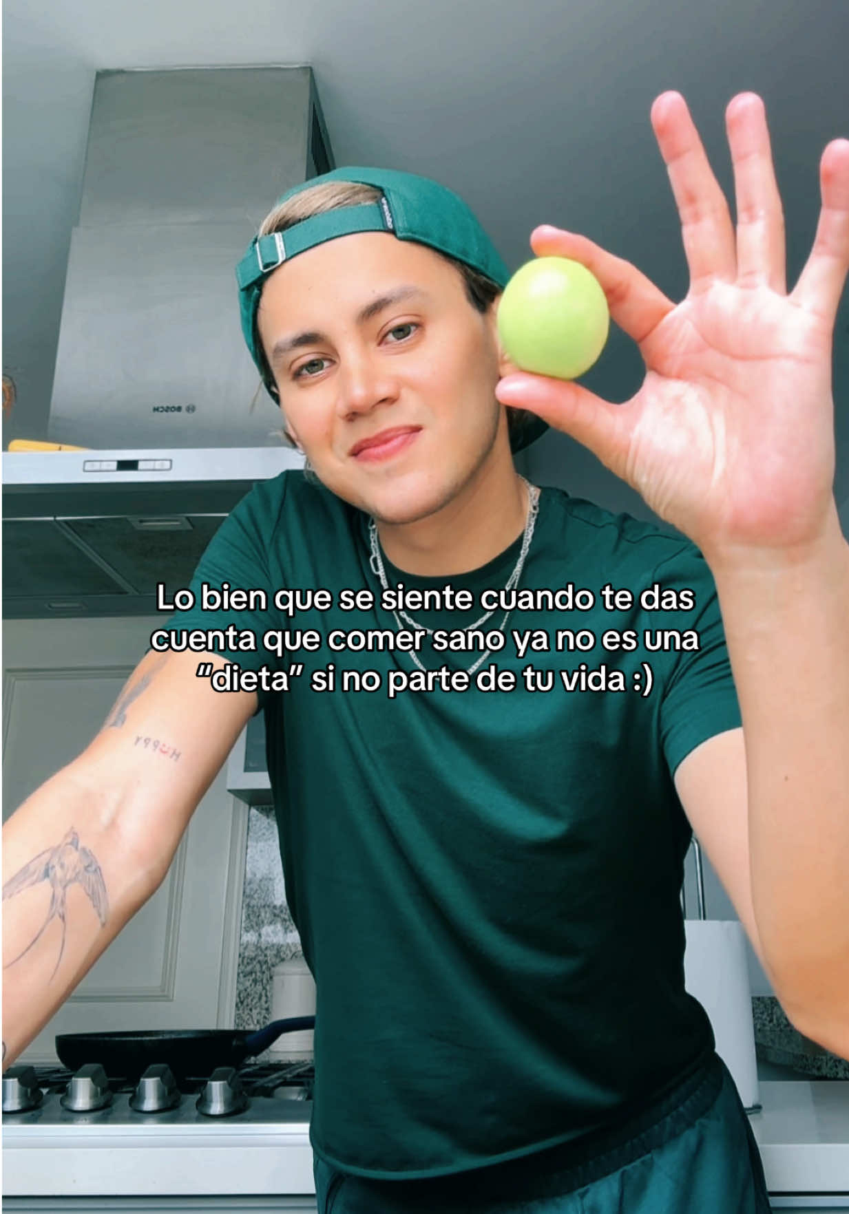 Y recuerda que “Comer” es un acto de amor hacia mi, me permito sentir placer al comer, la comida es energía, no hay alimentos buenos o malos, comer con conciencia y disfrutar cada bocado, la comida es mi amiga no mi enemiga 💚 #comidasaludable #amorpropio 