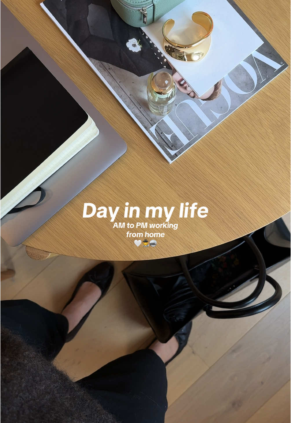 A good balance 🤍🕵️🪩 #dayinmylife #londonvlog #morningroutine #DailyRoutine #workfromhome #corporatelife #londonlife 