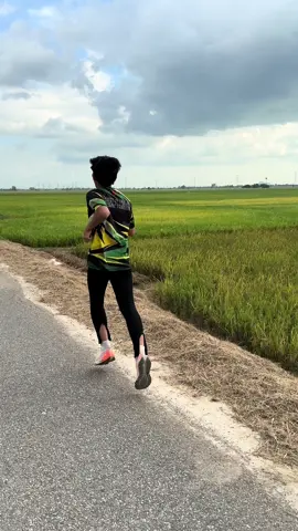 rasa semangat dengar suara nie🔥🏃‍➡️  #bismillahfyp #luck🏃‍➡️🤲🏻 #Running #run #bismillahmssm2025 #fypシ #long 