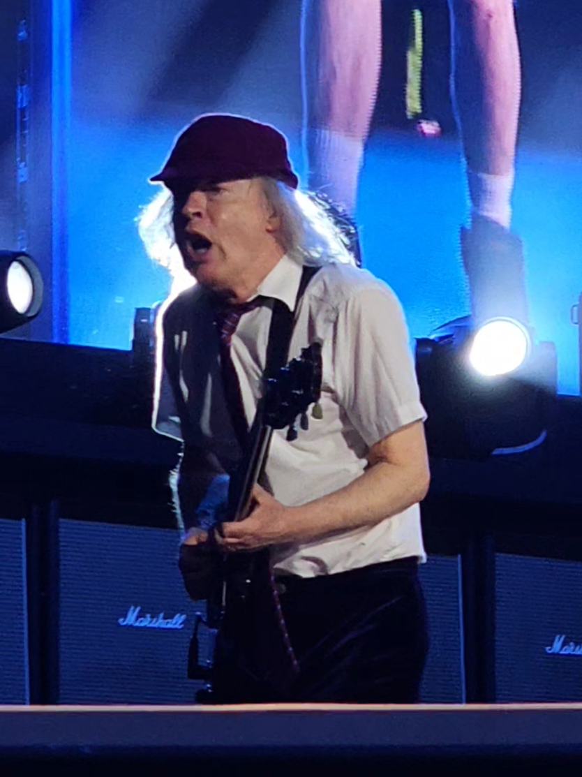 #angusyoung #acdc #rocknroll #thunderstruck #brianjohnson #acdc2025tour #pwrup 