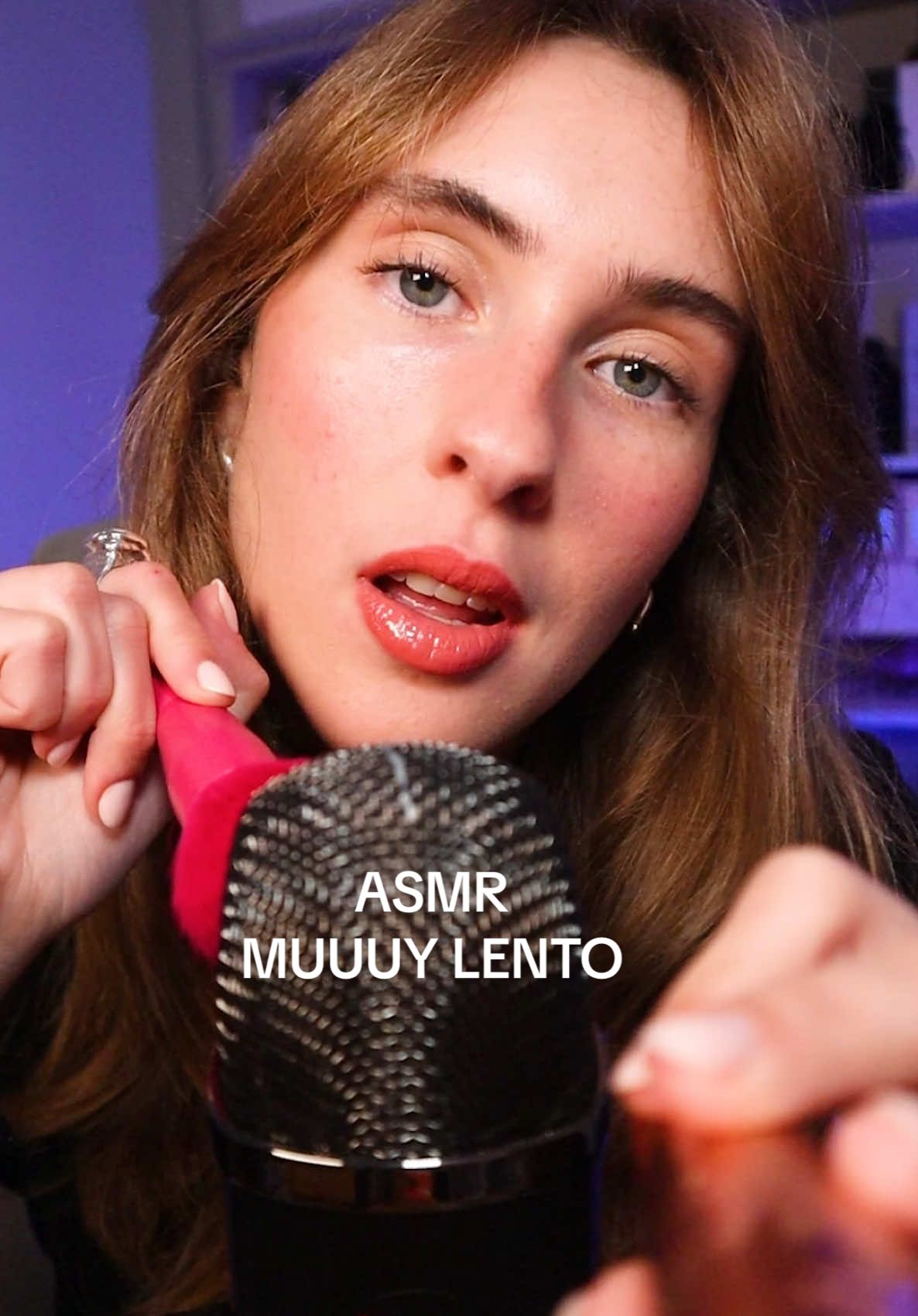 por petición popular os traigo un ASMR como los de antes, MUY lento y sencillo 💤🤍¿os gusta? #ASMR #asmrandrea #asmrparadormir #videosrelajantes #asmrlento #asmrtriggers 