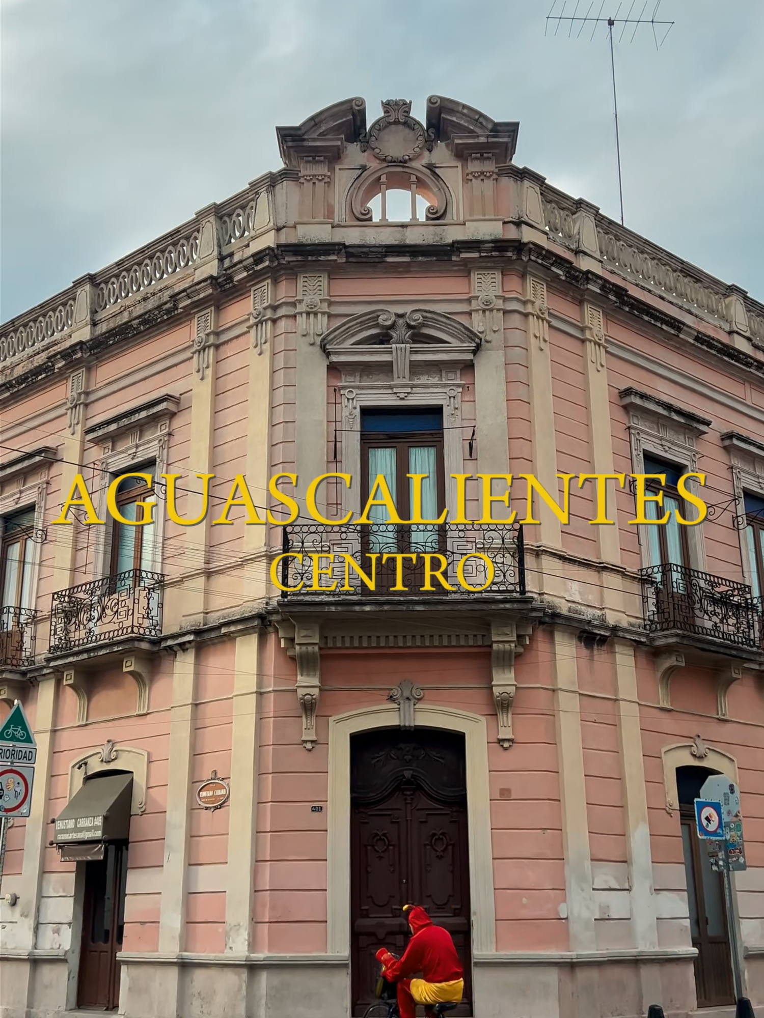 Qué bonito es el centro de Aguascalientes #aguascalientes #ags #mexico #arquitecturamexicana #arquitectura #arqui #arquitecto #diseño #creatividad #design #estudio #arquitecturamx #proyecto #planos #architect #architecture