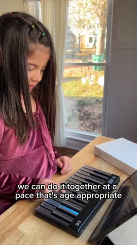 A guided pathway to success 🌈🎹 Never played a note? No problem. Our team of musicians and expert educators have designed a guided curriculum that teaches musical basics and keyboard skills together in bite-sized chunks appropriate for all ages! #ROLI #PianoM #ROLILearn #LearnMusic #LearnPiano #FreeTheMusic