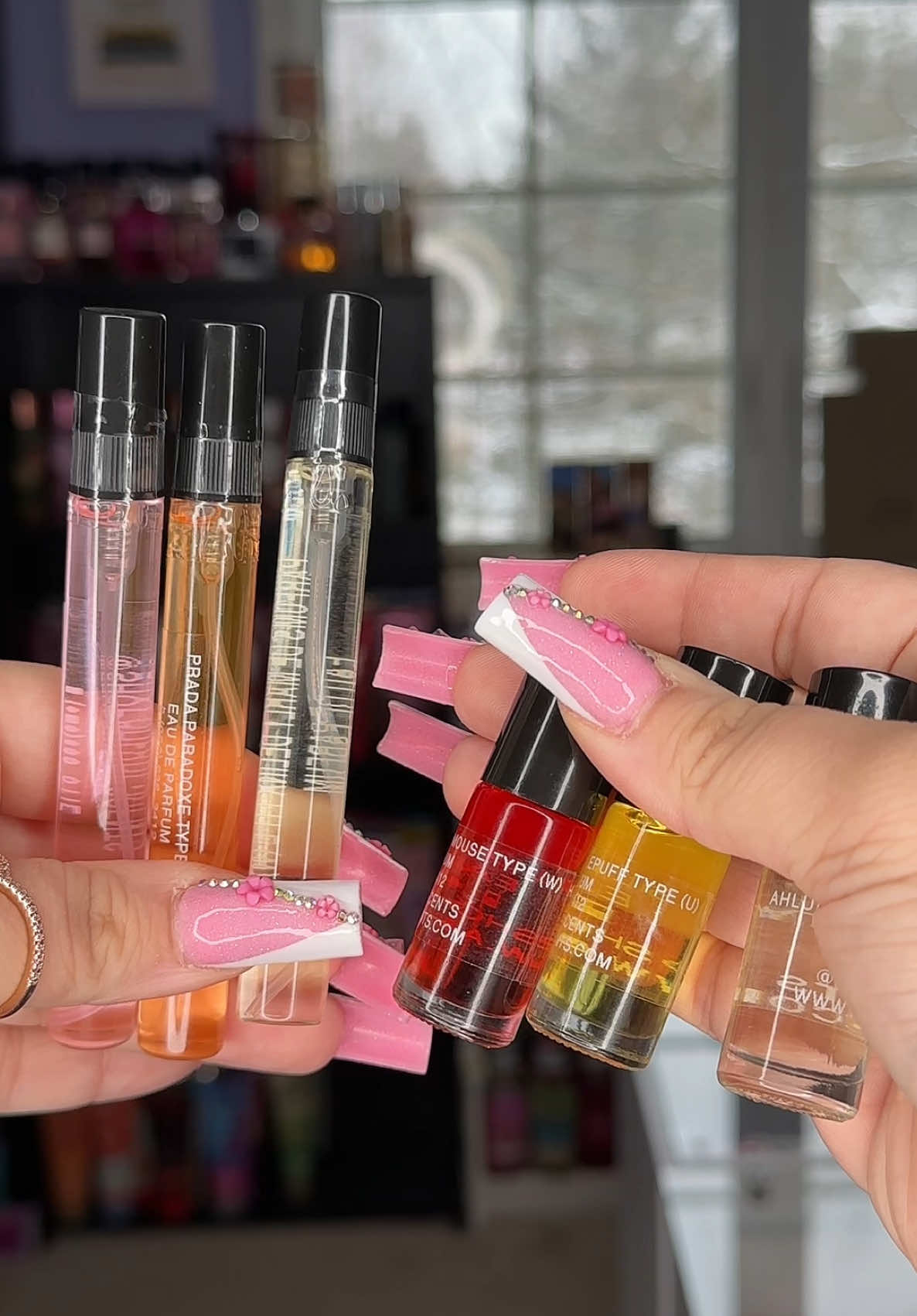 @shopahlurescents sent over some goodies and i am absolutely OBSESSED ❤️ #ahlurescents #perfume #perfumeoil #perfumereview #perfumetok #perfumegirly #girlytok #girlythings #girlytips #SelfCare #selfcaretiktok #hygiene #fragrance #fragranceinfluencer #fyp #foryou #foryoupage #explore #explorepage 