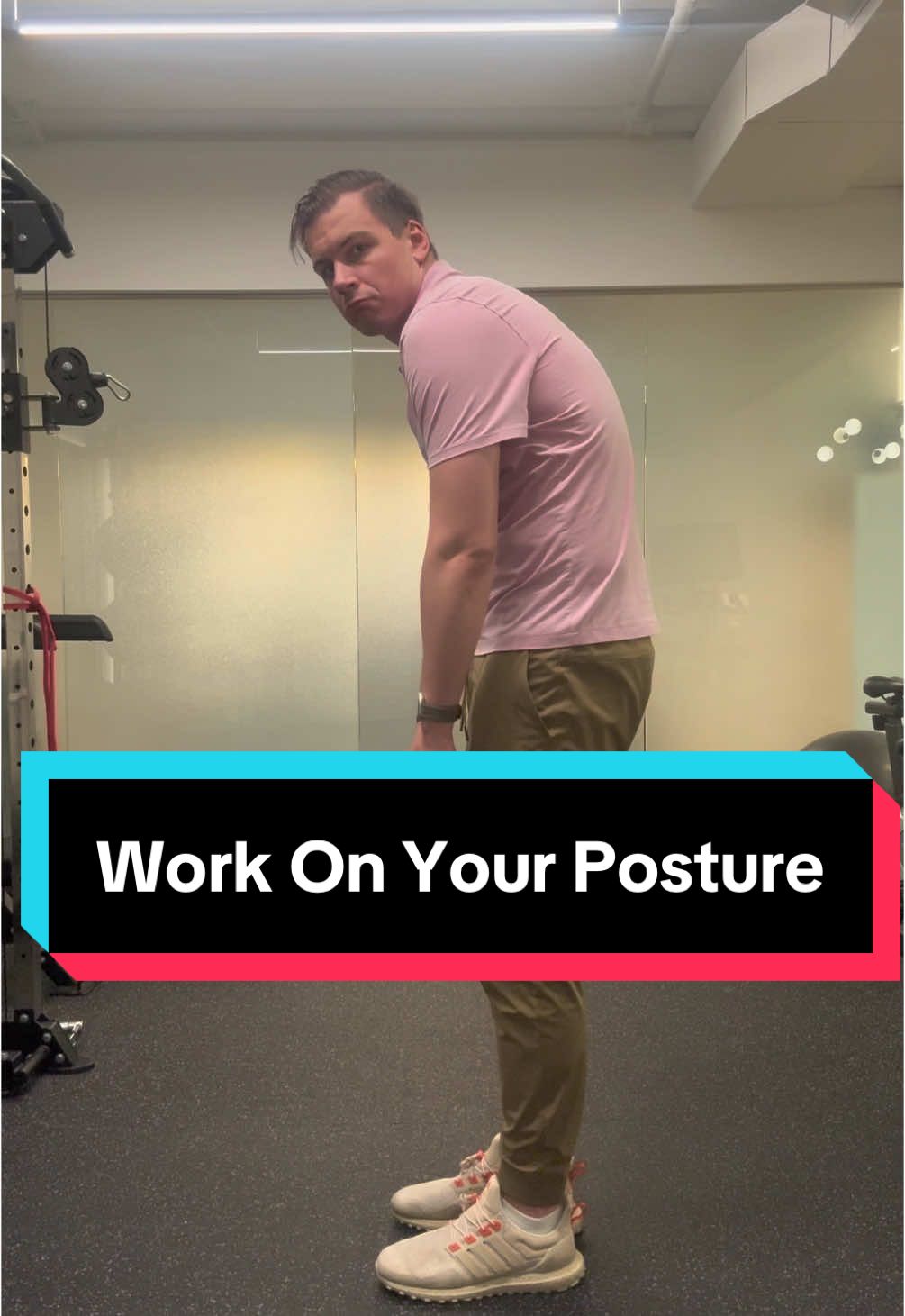 If you’ve always wanted to improve your posture this is probably the easiest place to start 💪🏻 #physicaltherapy #posture 