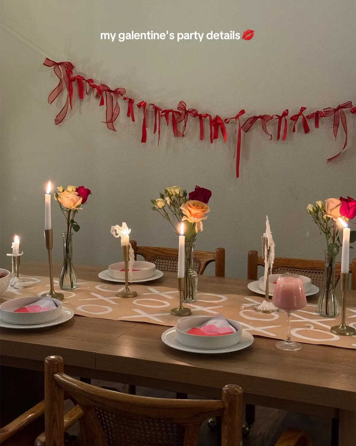 hearts & crafts w/ he girlies for love month!! #galentinesday #galentinesdayideas #galentinesparty #galentinesideas #dinnerparty #galentinesideas #dinnerparty #themedparty #valentinesdayideas #hostingideas 