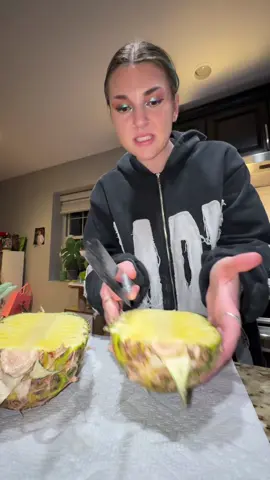 Okay but if you want a new knife set BUY ONE 😮‍💨 new sharp knives HIT 🤗 #kitchen 