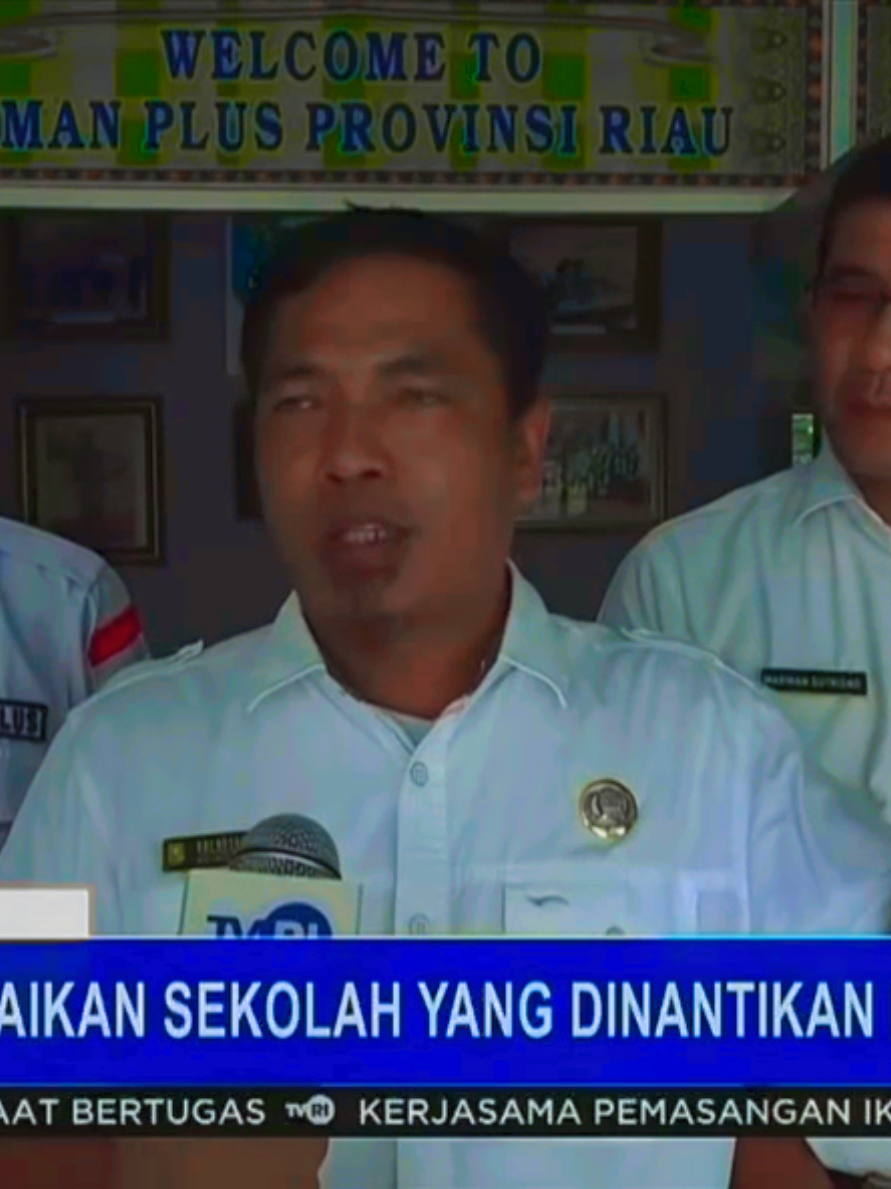 Perbaikan Sekolah yang dinantikan SMAN Plus Provinsi Riau #perbaikansekolah #duniapendidikan #tvrinasional #tvririau #tvri #seputarpendidikan #kemendikbud #kemendikdasmen #liputantvri  @MARWAN_SUTRISNO 