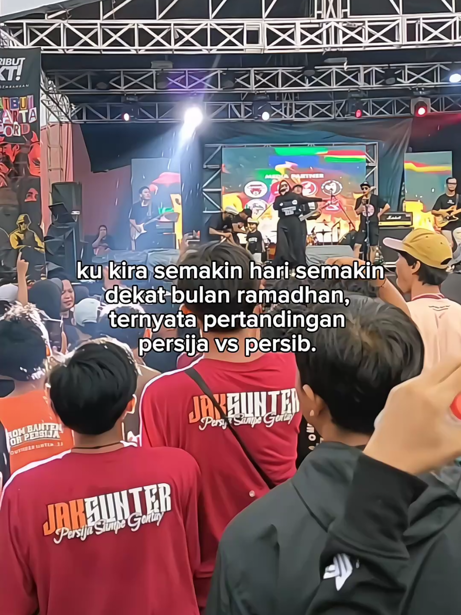 yang ditunggu tunggu oleh penikmat sepakbola Indonesia. #persijavspersib#persibvspersija#persijajakarta#persijaday#jakmaniacariu#fypシ゚viral#ramadhan2025#fyp 