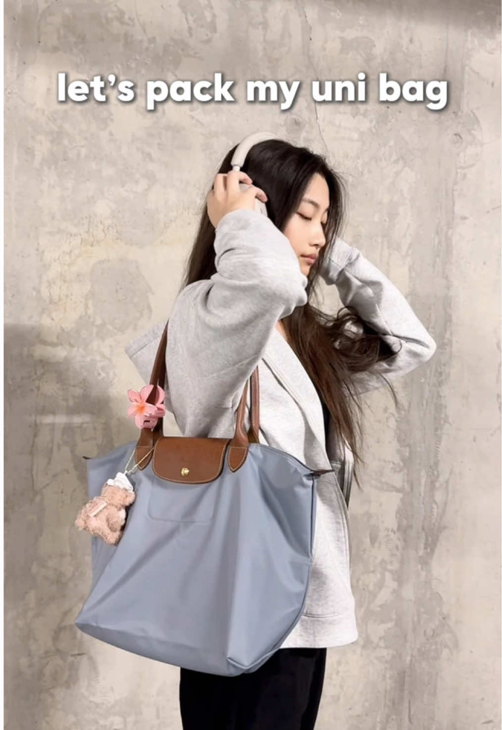 let’s pack my uni bag 💫  #college #stanford #collegestudent #totebag #longchamp #universitybag #schoolbag #university #stanforduniversity #collegelife #packwithme #asmr #asmrsounds #welovecoco #lululemon #makeup #cleangirlaesthetic #pinkaesthetic #girly #diorbeautylovers #sonyheadphones #packingasmr #unistudent #universitystudent #organization #unibag #whatsinmybag #diorbeauty #yslbeauty #chanelbeauty #fyp  @lululemon @YSL Beauty @Longchamp @SonyElectronics @touchland @Diorbeauty @chanel.beauty @ELEMIS @apple 
