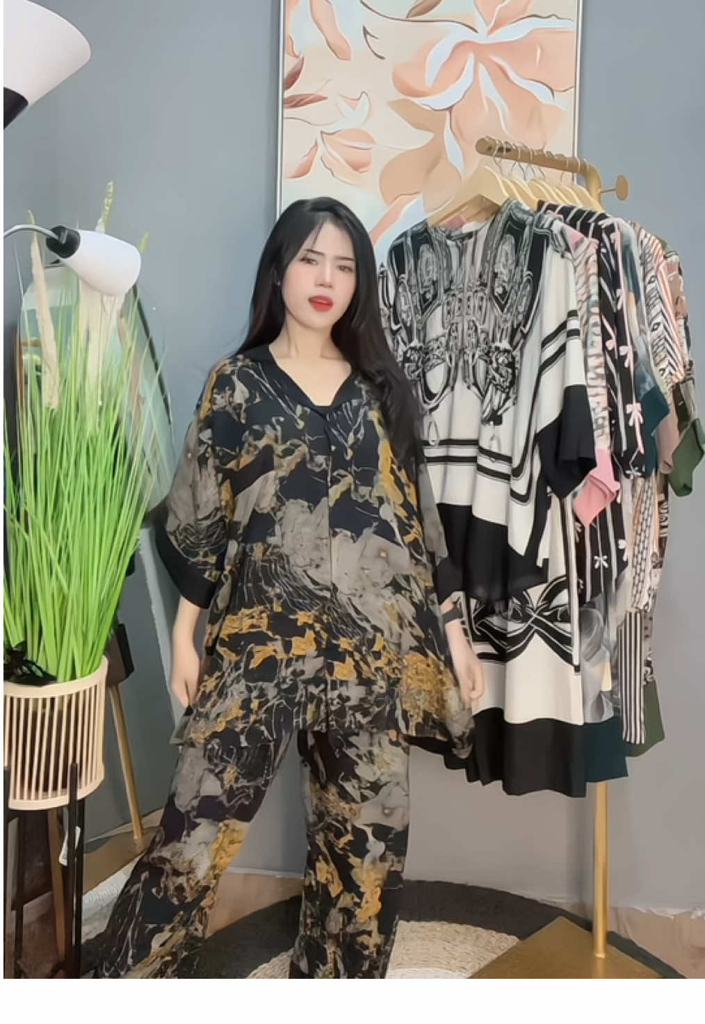Kimi One Set Ada Yang Terbaruu🤪🤫 #onesetkekinian #fypシ゚ #xybca #fyppppppppppppppppppppppp #viraltiktok #setelanwanita #cuantanpabatas #shopmaster #lewatberanda 