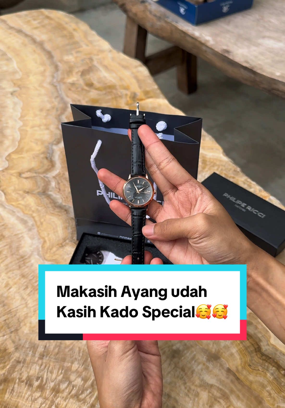 Makin cinta sama Ayang deh🥰 Yuk Checkout Sekarang Juga! #jamtanganwanita #jamtangankece #philipericci #philipericcisendai #kadopacar 