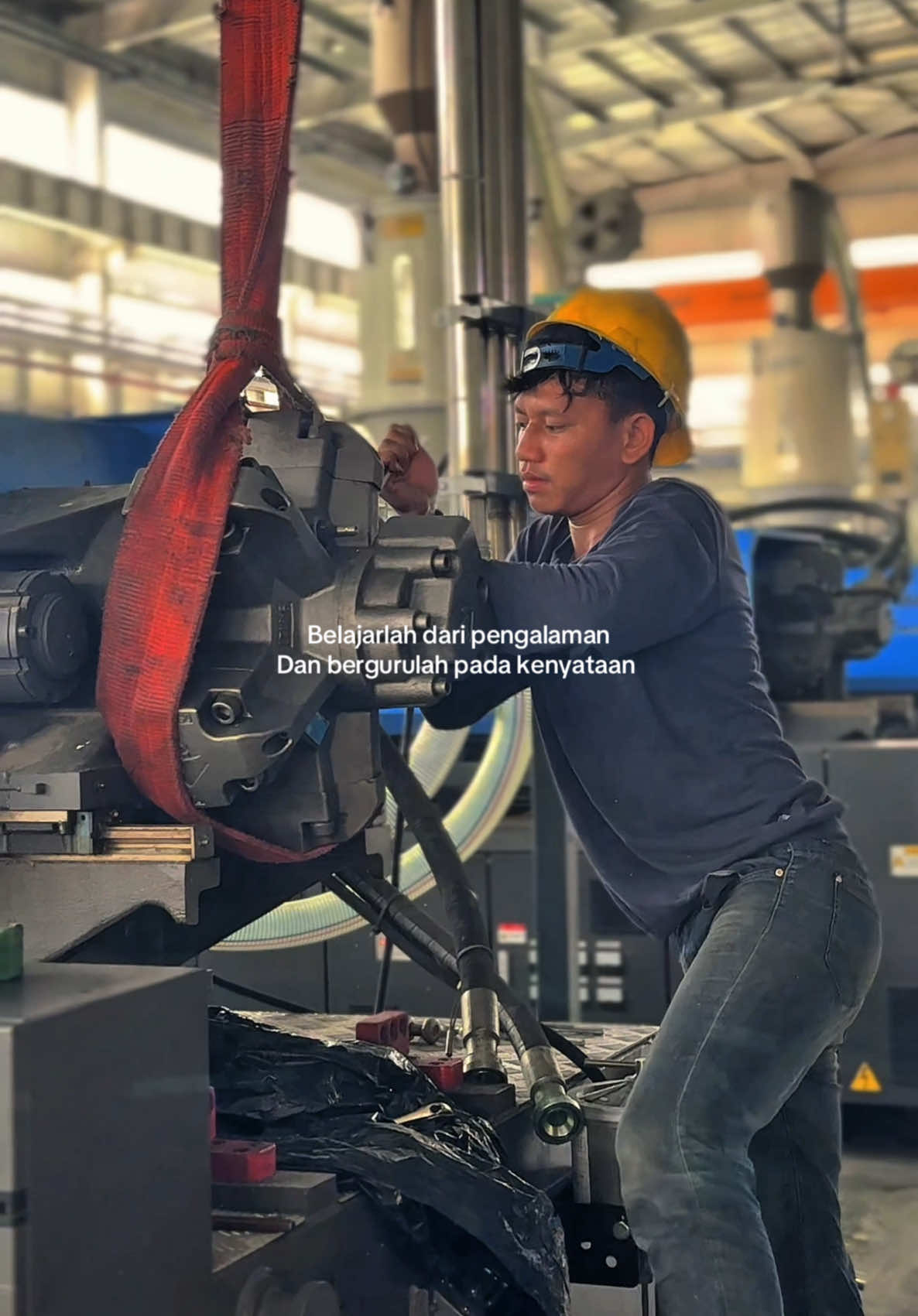 Pengalaman itu mahal #foryou #foryoupage #fyp #fypシ゚viral #haitian #tiktok #viral #injections #meknik #mekaniktiktok #xybca #kerjakeras #storytime #story #mekanikmuda #pabrik #pabrikplastik #jatenglandindustriallpark #ptmencaricintasejati #kerjakeras #pekerjapabrikhitz #pabrikcikarang #pabrikviral #konten #indonesia🇮🇩 #cina #kulicikarang 