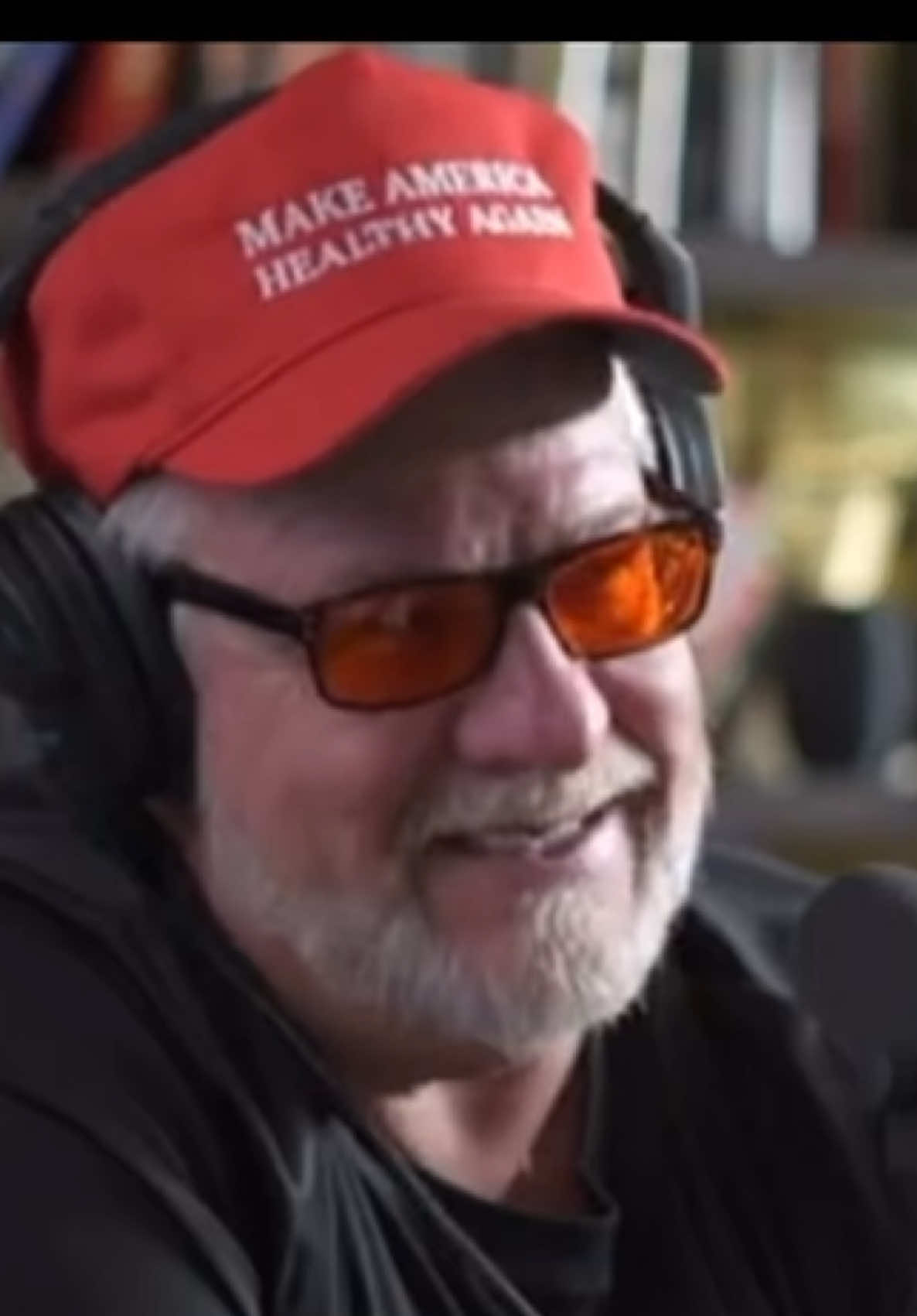 Neurosurgeon Dr. Jack Kruse on how red light therapy transformed an elderly man’s eyesight. Light Therapy isn’t just for vision—it’s for regeneration.  #RedLightTherapy #EyeHealth #DrJackKruse