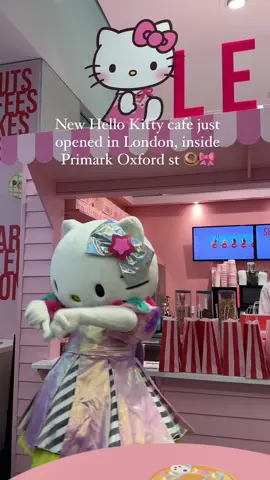 New Hello Kitty cafe in London #london #hellokitty #cafe 