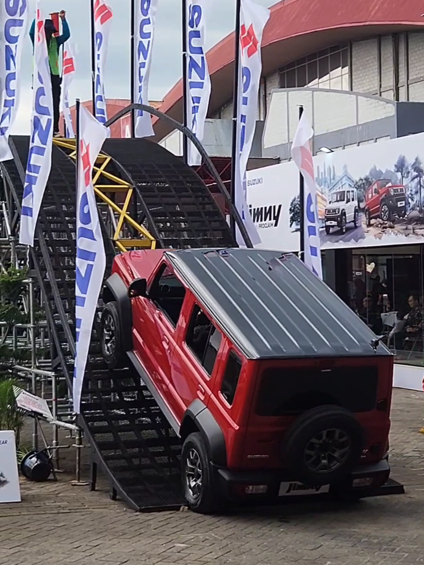 Ketangguhan 4x4 Jimny #suzukijimny #4x4 #jimny5door #offroad #iims2025 #carsoftiktok #fyp 