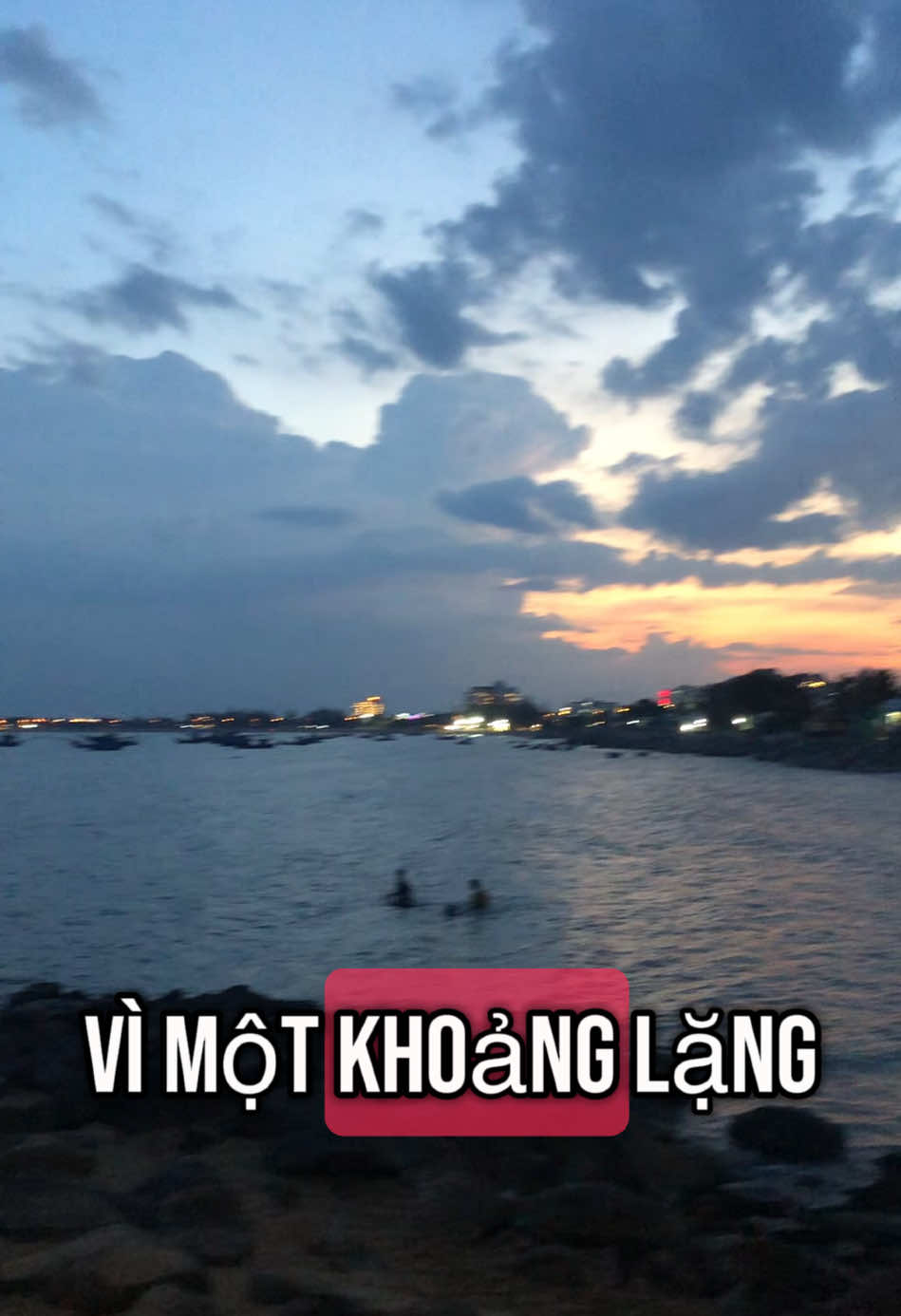 Năm dài, tháng rộng thật mông lung. #sunrisemei 