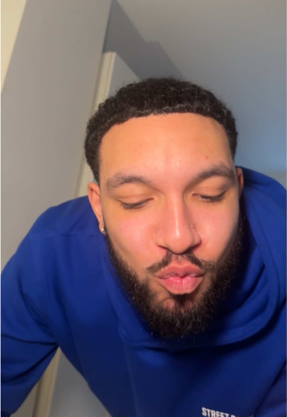 I thought I would be extremely economical and resourceful by taking waxing into my own hands…11/10 don’t recommend FYI 🥸🙏🏽  I had to ask @Jordan Green to step in because I physically could NOT pull it off by myself. RIP🪦🐱 #waxing #waxingathome #waxingvideos 