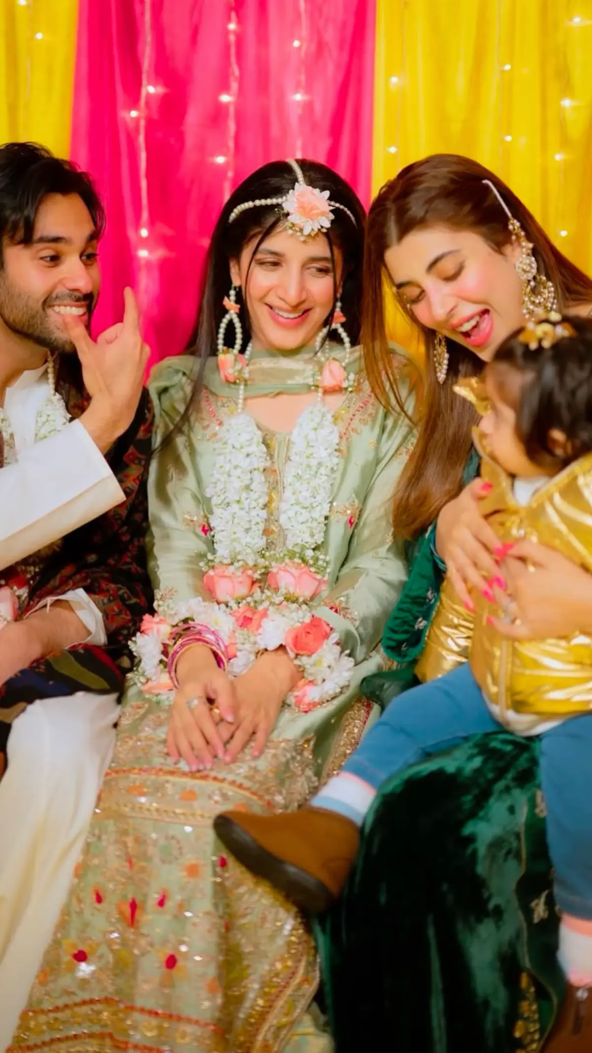 A happy family is a perfect family, Our Jahan Aara Saeed 👼🤍 #urwahocane #farhansaeed #mawrahocane #fyp #fyppp #1millionaudition #pakistanicelebrities #lollywood 