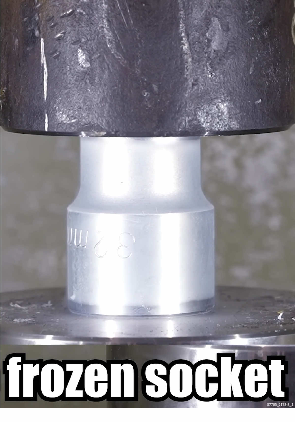 Crushing a FROZEN socket! #asmr #crush #hydraulicpress #oddlysatisfying 