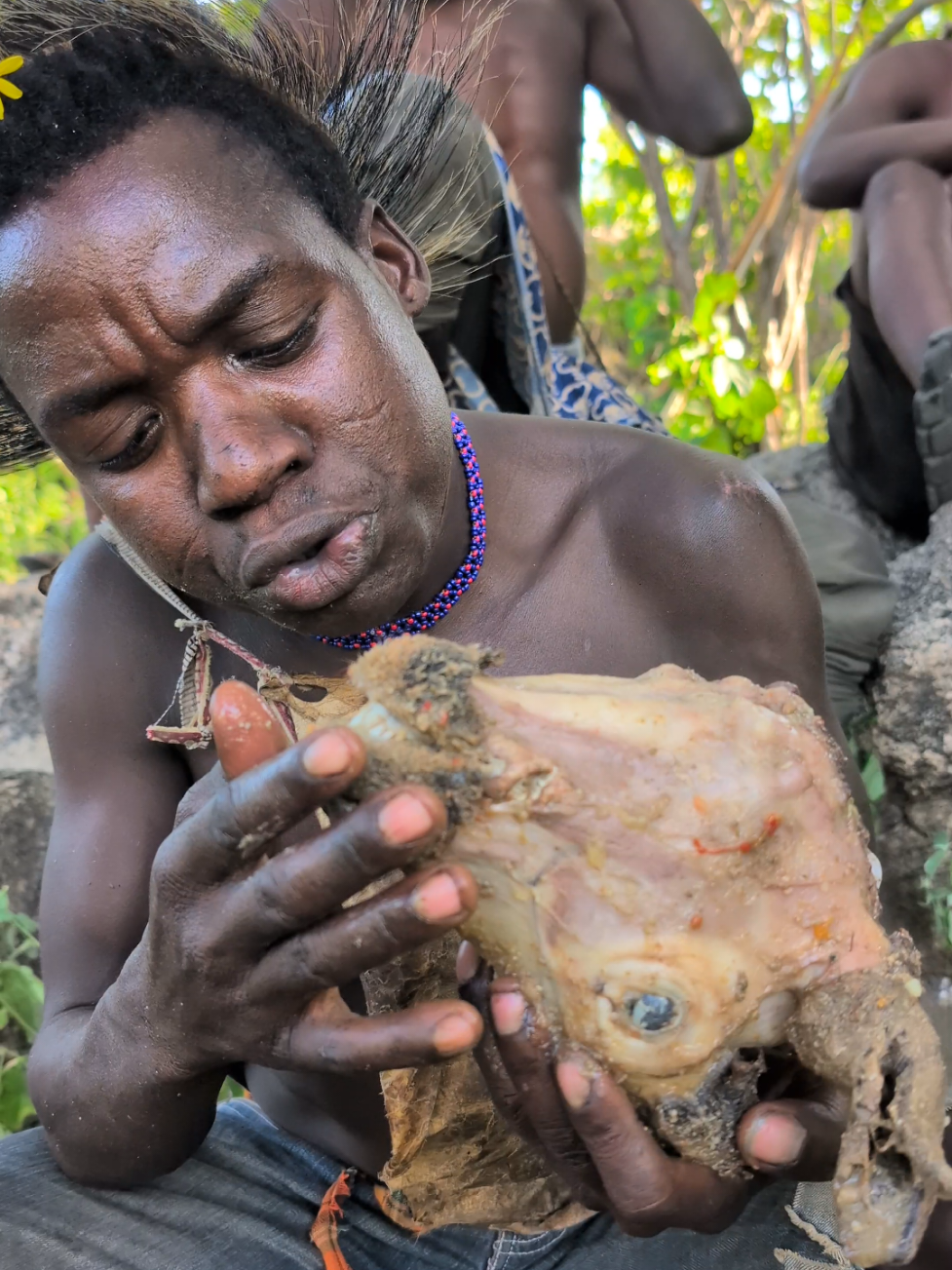 Wow That's awesome food 😋😋 Don't Miss This delicious traditional food #africastories #africa #FoodLover #village #cooking #tourism #usa🇺🇸 