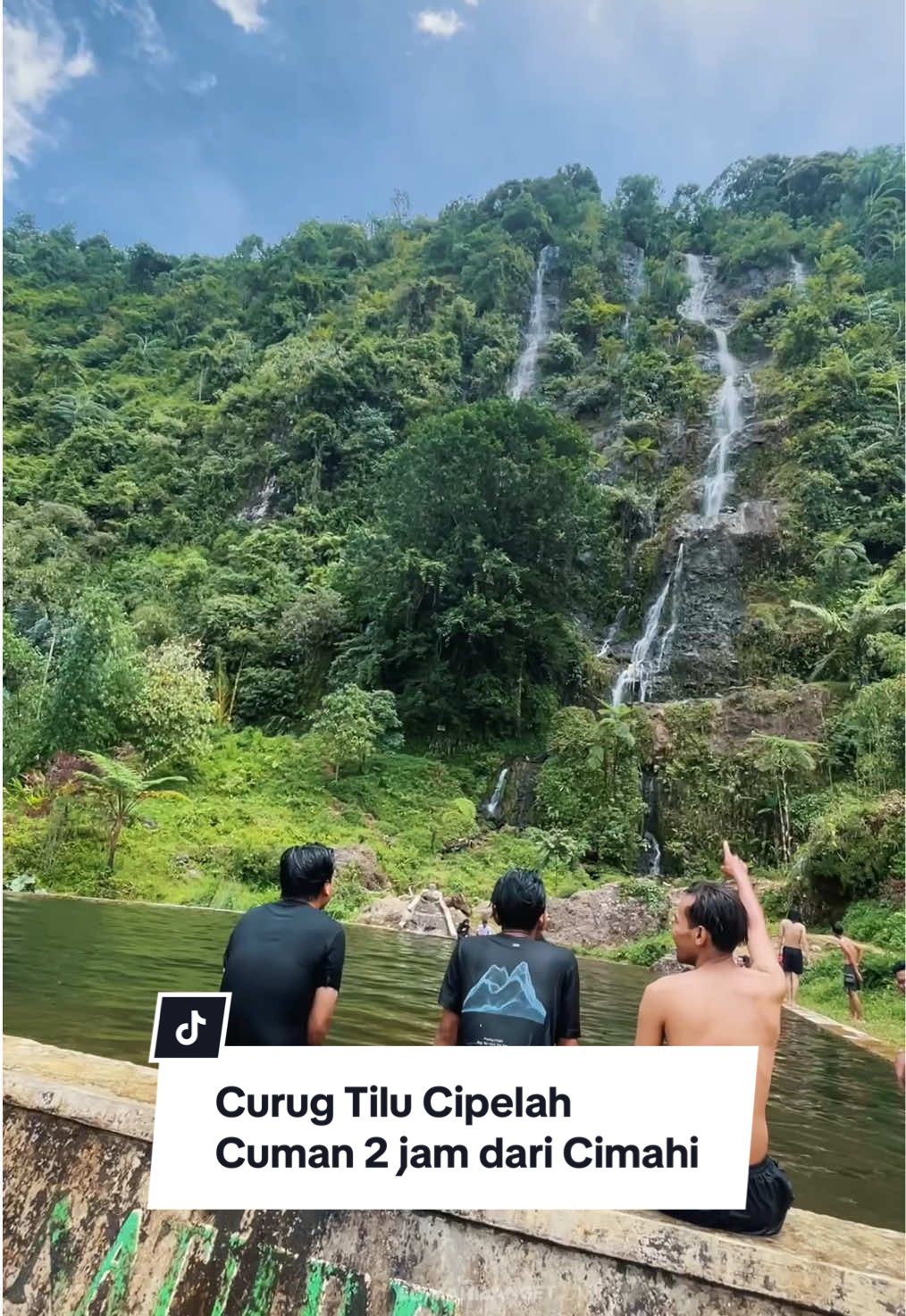 Ngojay with a view 🍃 Cuman 2 jam an dari kota Cimahi  📍Curug tilu Cipelah-Rancabali, Kab. Bandung  Tag temen kalian dan save aja dulu otw kemudian 😍🤭 #cimahibanget #cimahi #cimahigaul #cimahikeren #cimahiviral #curugtilucipelah 