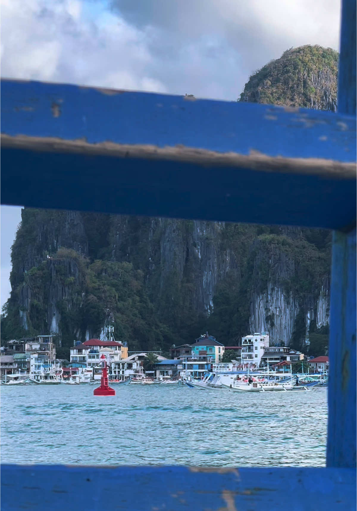 island hopping in the paradise that is El Nido, Palawan ⛵️