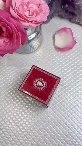 Obsessed with the dreamy Flower Knows Strawberry Cupid Cake Lip Cream in V09 Velvet! 🍓✨ The perfect blend of soft, velvety texture and romantic strawberry hues. Absolutely love how it feels on the lips! 💖 #FlowerKnows #StrawberryCupid #VelvetLipCream #MakeupAesthetic #KawaiiBeauty #LipSwatch #MakeupLover #SoftGlam #kawaiiaesthetic #fyp #makeup #valentinesdaygift @Flower Knows Makeup 
