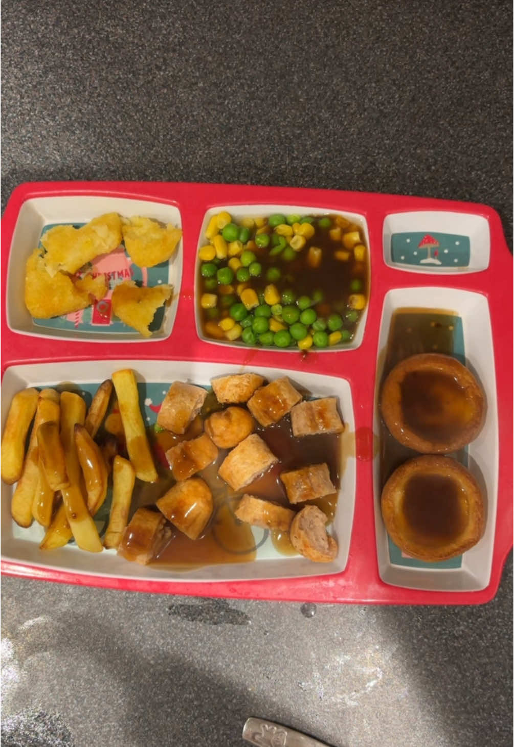 What my 4yr old was offered vs what she ate! #kidstea #kidsdinner #kidsdinnerideas #kidsmeal #kidsmeals #kidsmealideas #whatmykidseat #whatmytoddlereats #kidsfood #kidsfoodideas #plateupkidsfood #dishupkidsdinner 