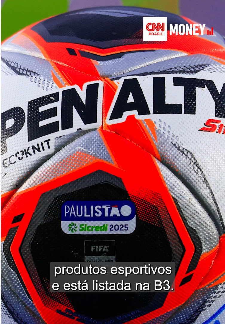 EFEITO NEYMAR? 📊As ações da dona da Penalty, Cambuci (CAMB3), abriram o dia em queda após uma fala negativa de Neymar sobre a bola do Campeonato Paulista. ➡️Segundo especialistas consultados pelo CNN Money, pela baixa liquidez da companhia na bolsa de valores e pelo peso da fala de Neymar, é possível que os papéis tenham reagido ao fato no pregão desta quinta (13). 🗣️“Precisamos esclarecer que as ações da Cambuci tem preço baixo e uma relevância muito pequena na bolsa brasileira, com baixa liquidez e interesse. Neste cenário, qualquer pequeno movimento de compra ou venda pode gerar uma variação percentual que chama atenção”, disse Felipe Sant’ Anna, especialista em mercado da mesa proprietária Star Desk. ✍️O especialista destacou ainda que, caso o jogador continue falando mal do produto, é possível que haja, de fato, um movimento de venda maior nos papéis. 📺Confira a explicação completa no vídeo. #CNNMoney #CNNBrasil #CNNEsportes #Neymar #Penalty